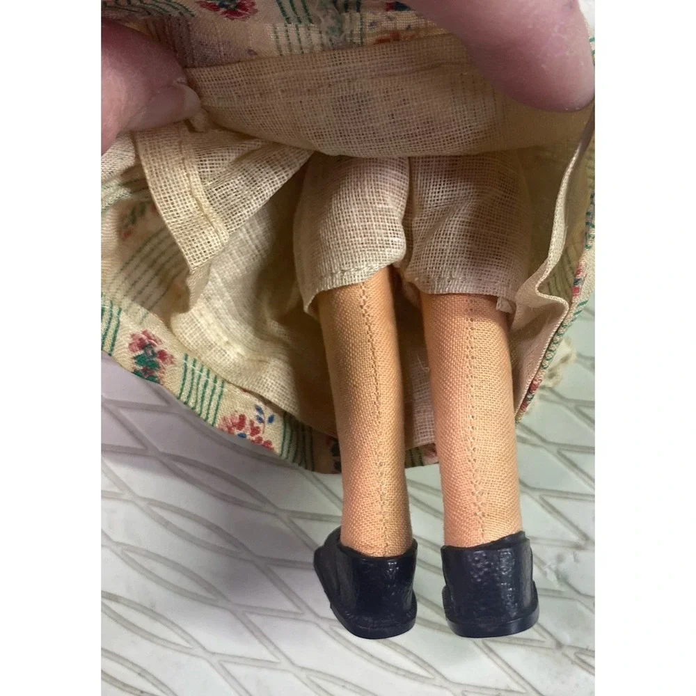 Vintage 2-German Stuffed Collector Bisque Dolls In Italian Folk Costume –6